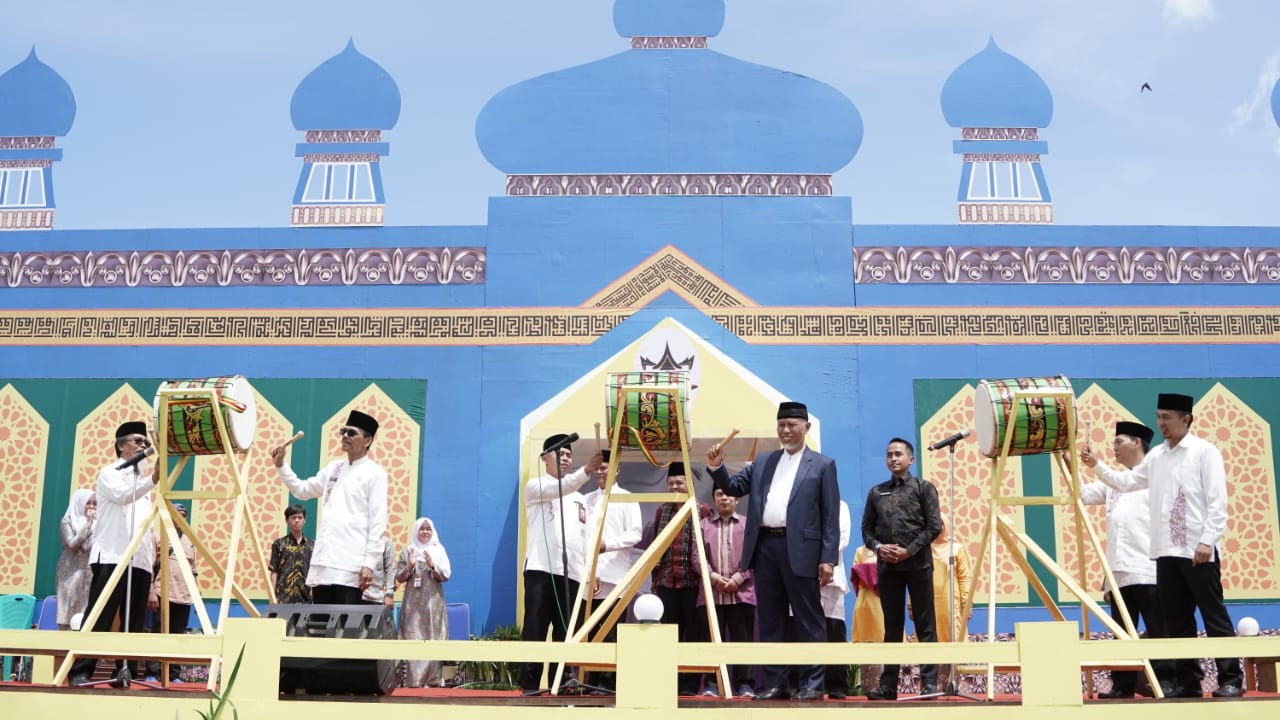 Ditabuh Gubernur Mahyeldi dan Bupati Safaruddin, MTQN Limapuluh Kota ke-39 Resmi Dihelat