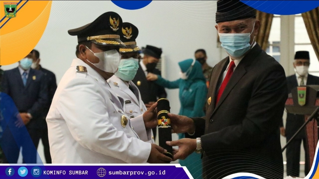 Gubernur Sumbar Lantik 11 Kepala Daerah, Pesan Tunaikan Janji & Jaga Harmonisasi