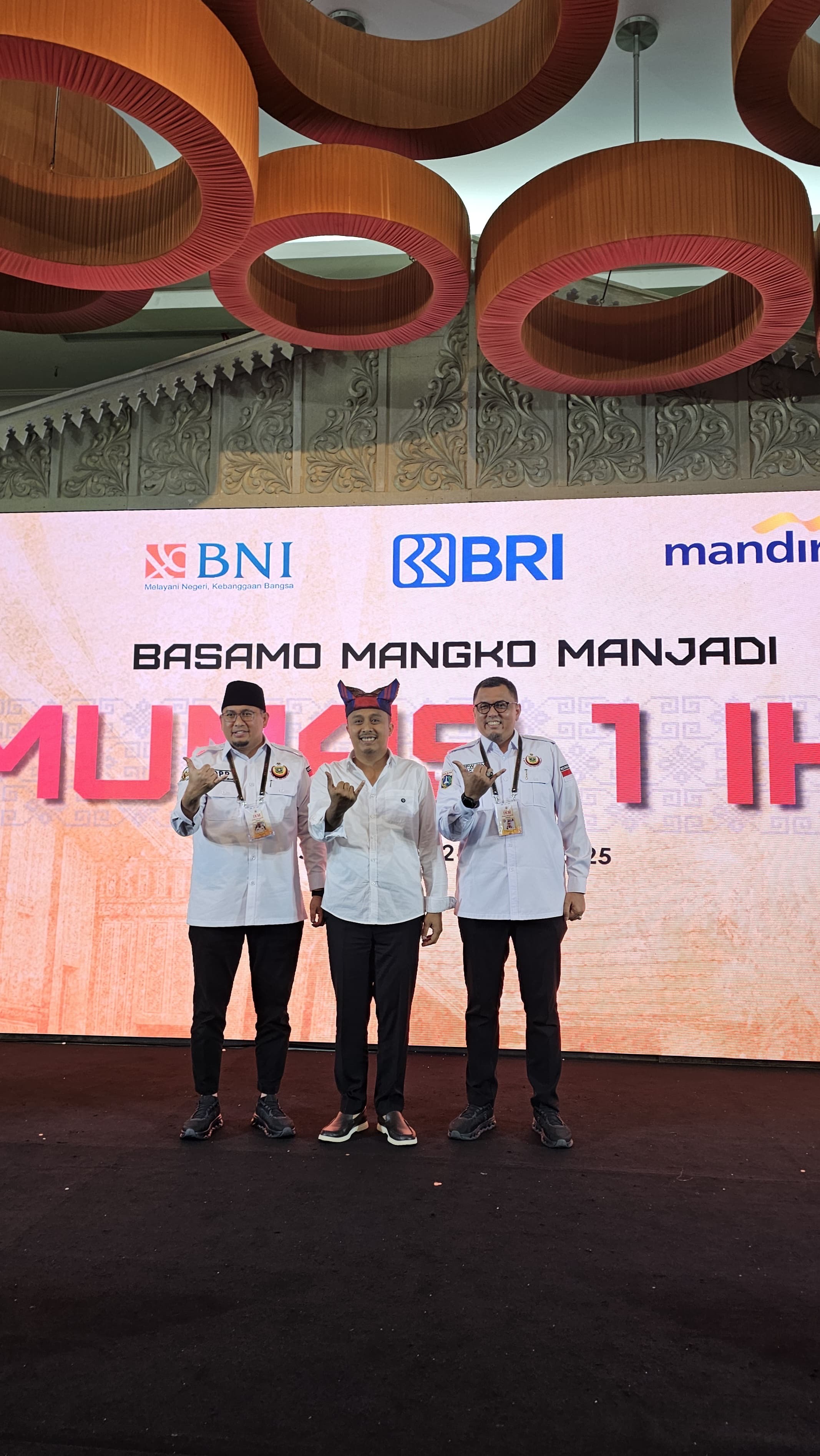 Wagub Vasko Tutup Munas IKM: Rantau Harus Bawa Manfaat untuk Kampung Halaman