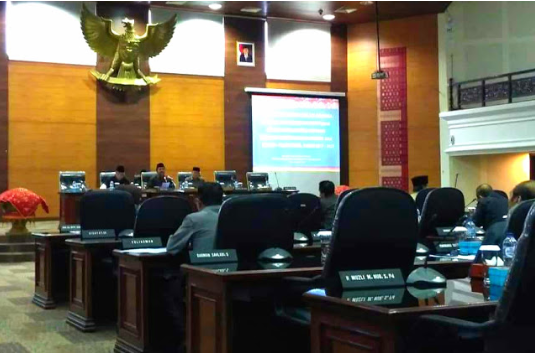 Rapat Paripurna DPRD Sumbar Pengambilan Keputusan Ranperda RZWP3K