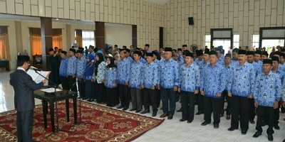 115 PEJABAT DILANTIK, BUPATI HARAPKAN ETOS KERJA YANG TINGGI