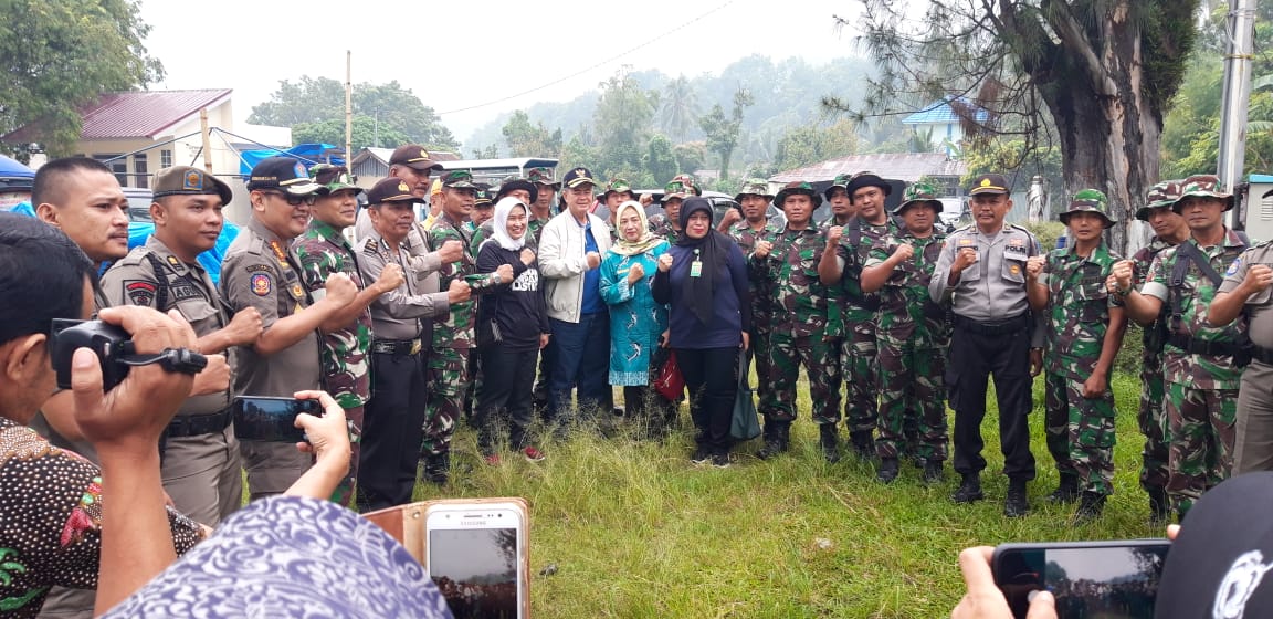 Bersihkan Selingka Danau Dari Sampah