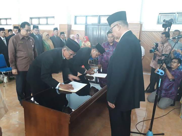 Wagub Nasrul Abit Lantik Kepala Sekolah SMA dan SMK