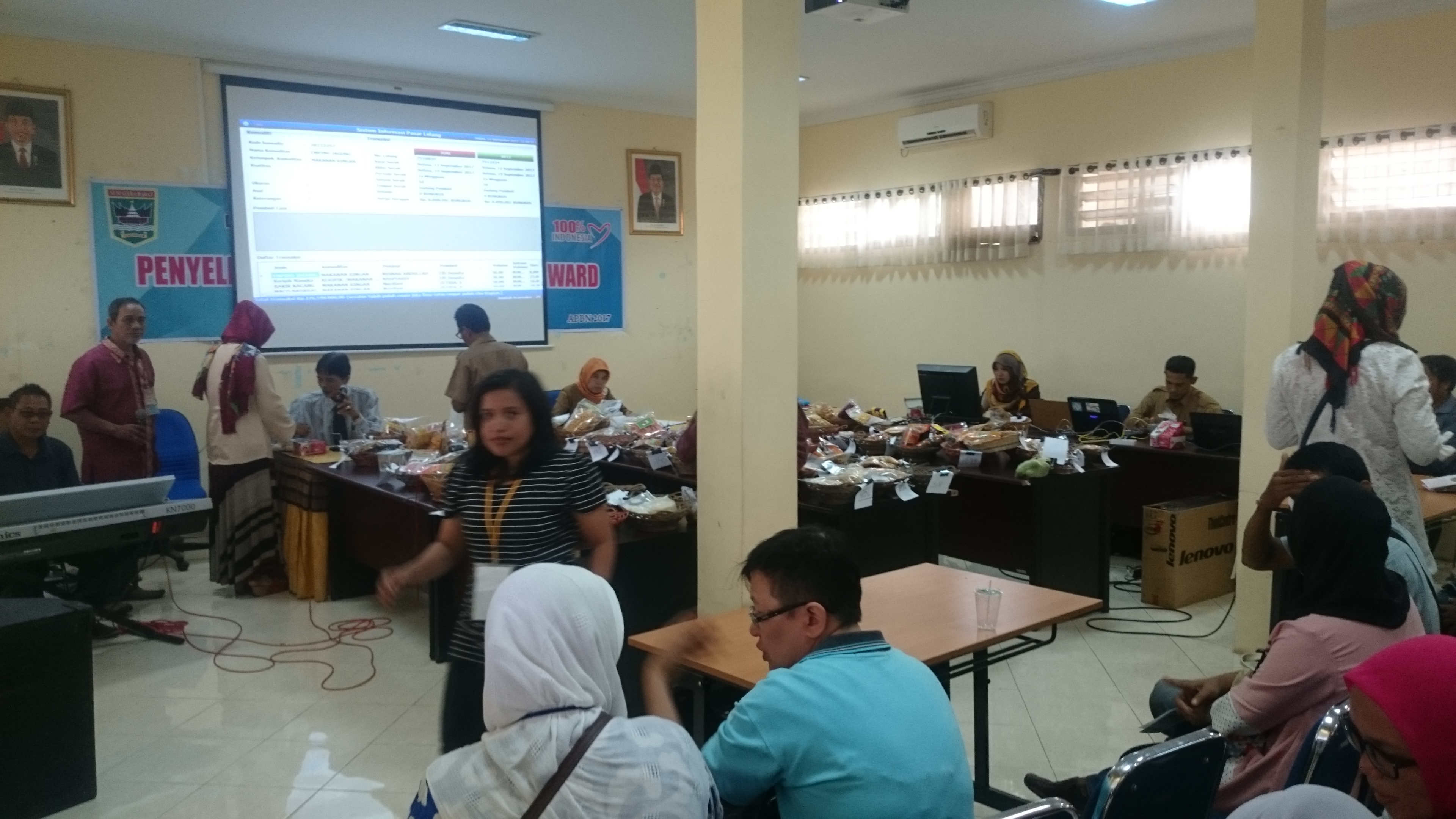 DISPERINDAG SUMBAR MENYELENGGARAKAN PASAR LELANG FORWARD