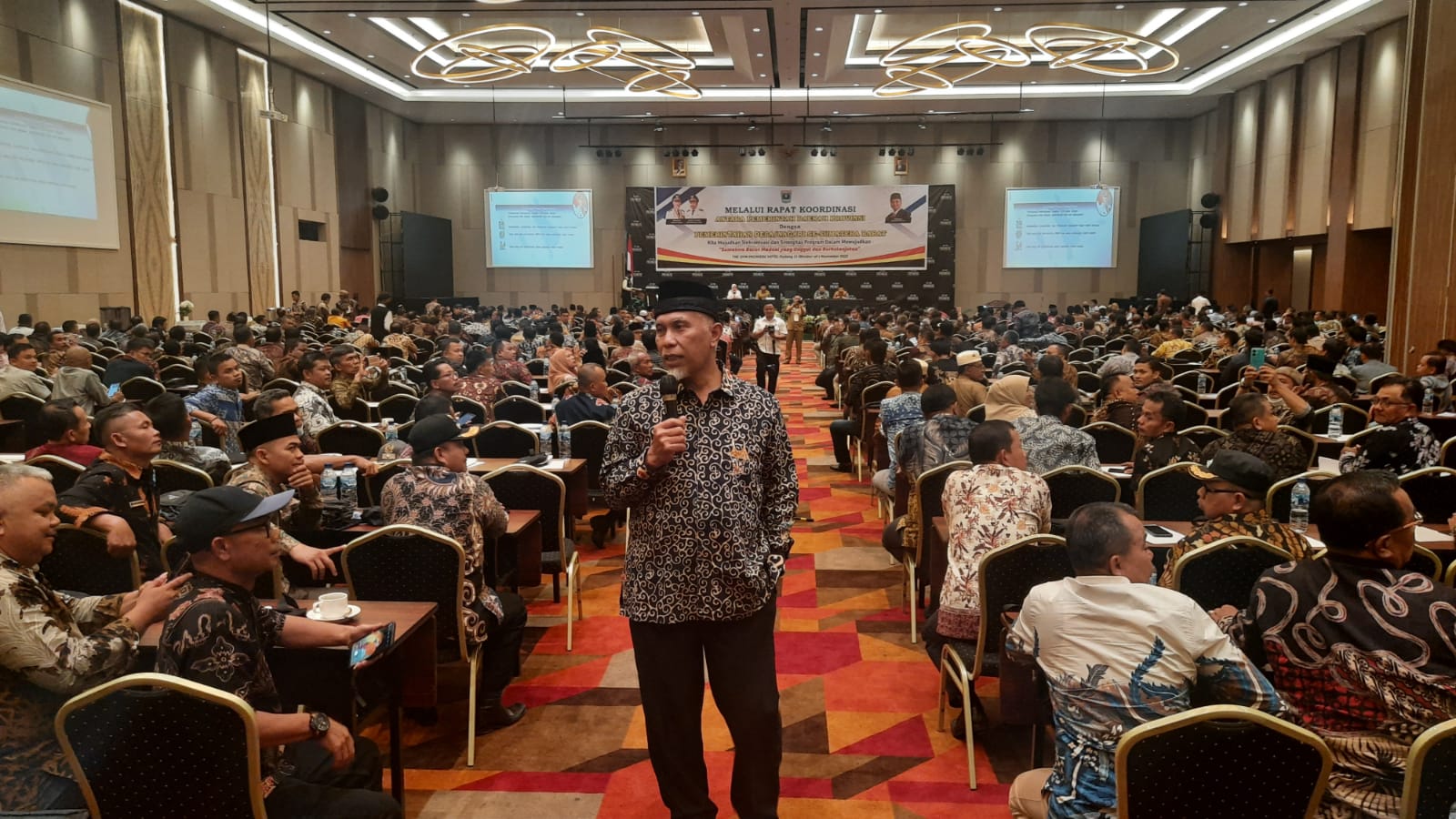 Gubernur Mahyeldi Ajak Wali Nagari se-Sumbar Sinergi Bangun Daerah