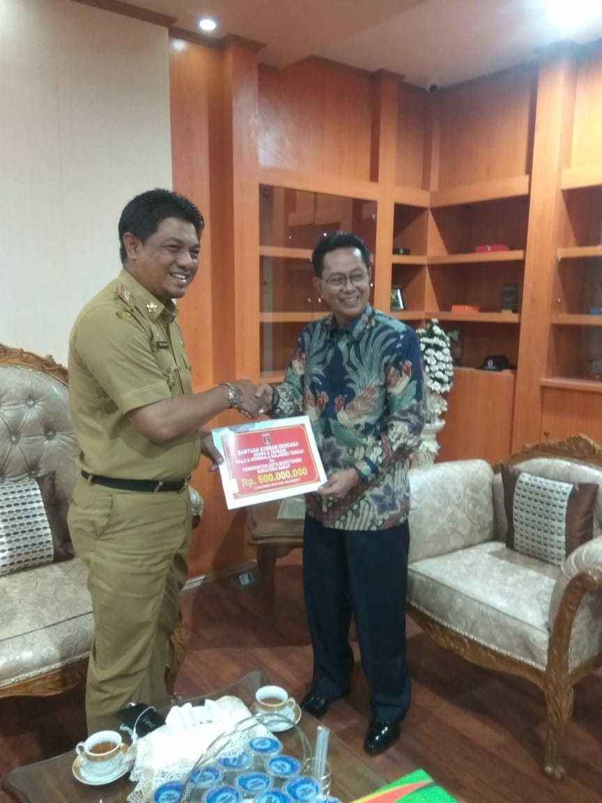 BANTU KORBAN GEMPA PALU, PEMKO BUKITTINGGI SALURKAN BANTUAN SENILAI RP.500 JUTA.