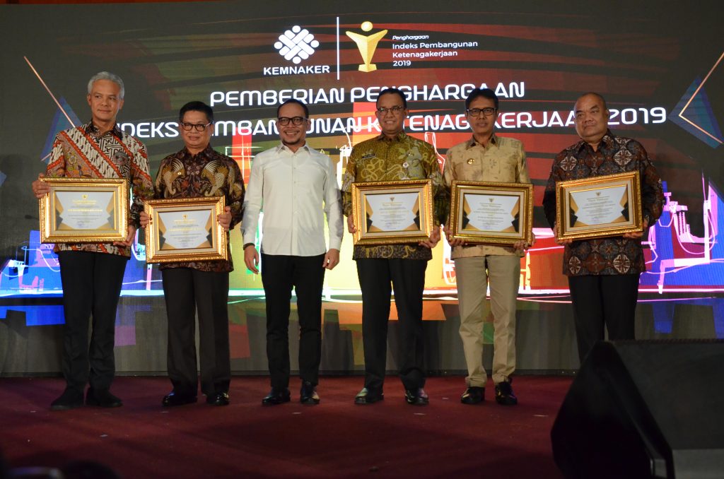 SUMATERA BARAT TERBAIK PADA INDIKATOR UTAMA HUBUNGAN INDUSTRIAL