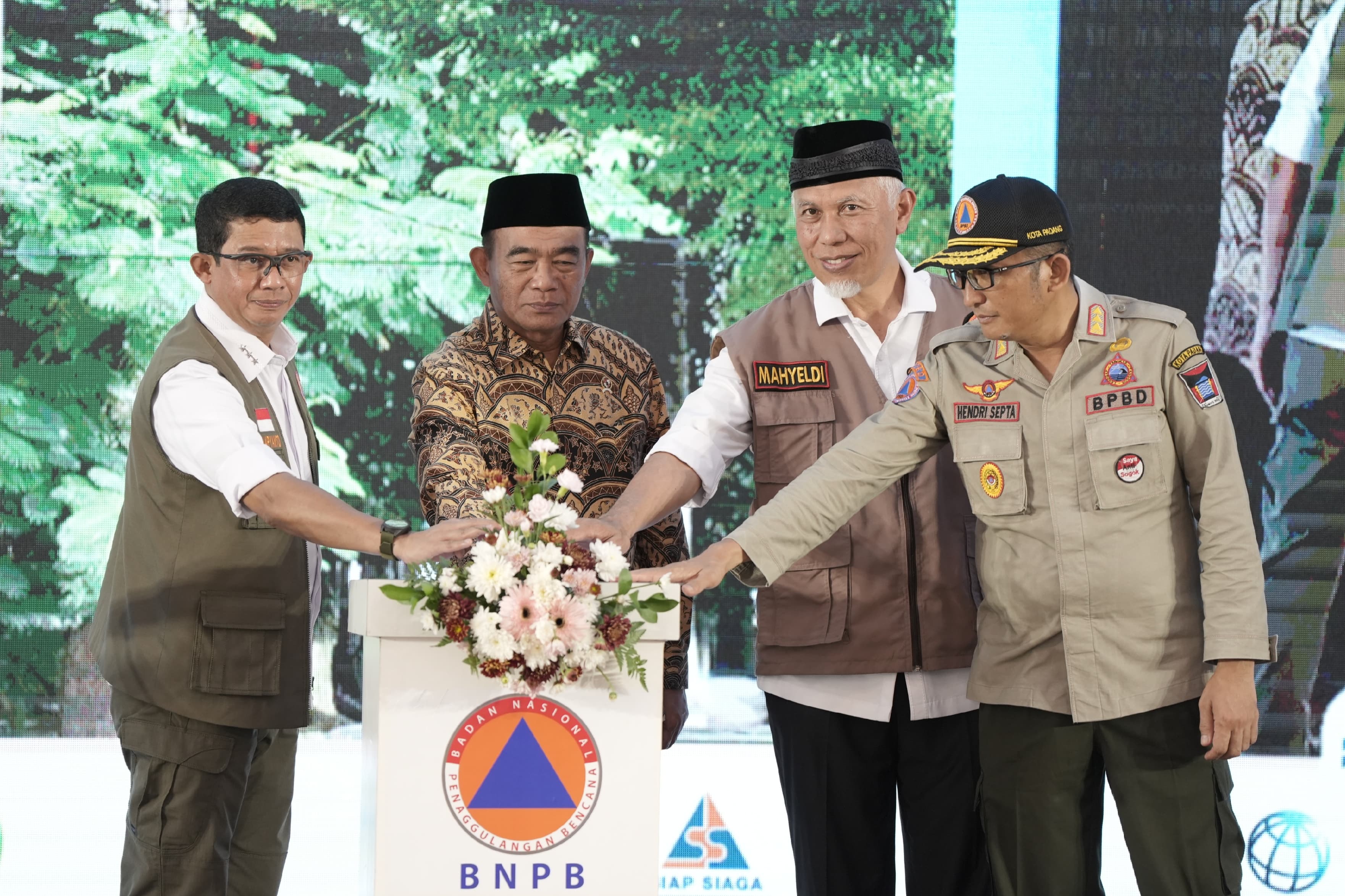 Menko PMK : Jadikan Sumbar Menjadi Contoh Baik Penanggulangan Bencana