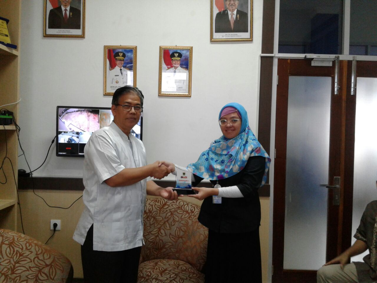 TITA SHANIA SANG JUARA