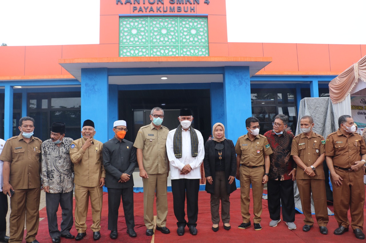 Antar Lulusannya Bekerja di Jerman, SMK 4 Payakumbuh Gandeng BEI Bandung