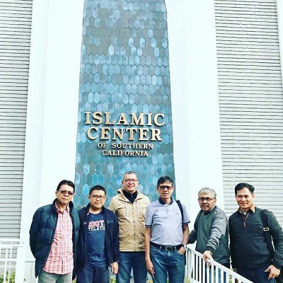 Gubernur Sumbar Shalat Berjamaah di Mesjid Kota Los Angeles