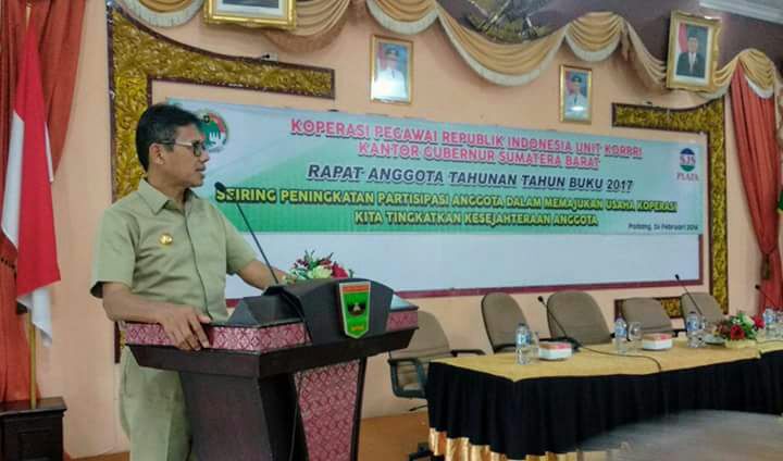 Gubernur Irwan Prayitno Buka RAT Koperasi Pegawai