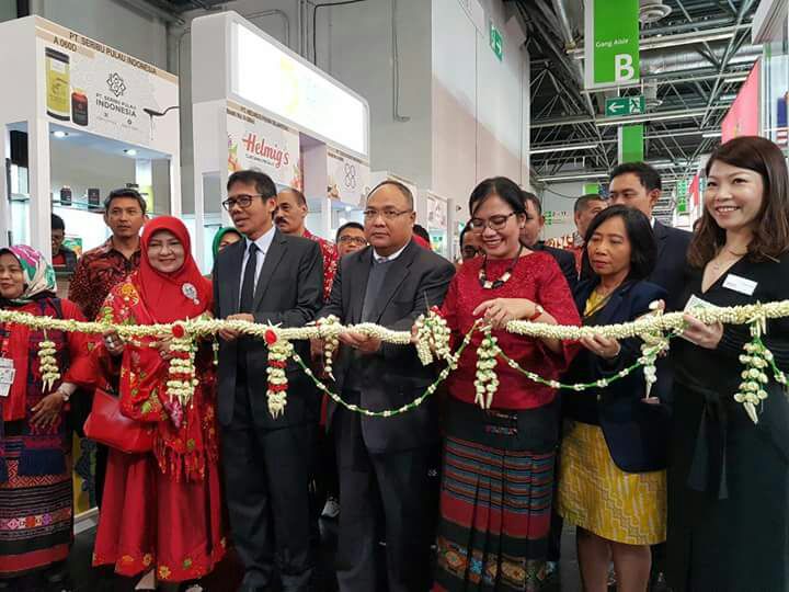 Pembukaan Stand Indonesia dan Sumbar di NUGA 2017