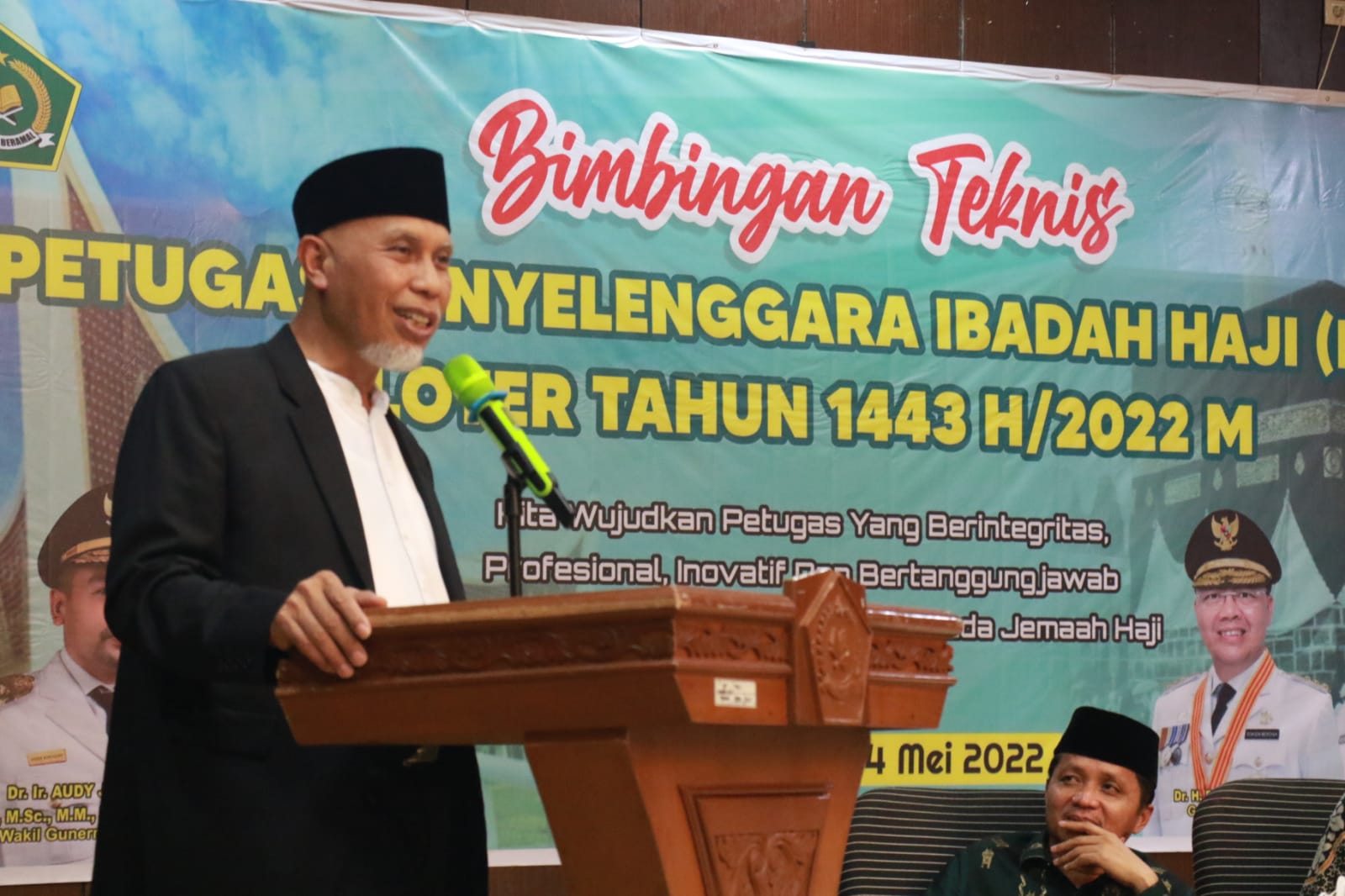 Gubernur Mahyeldi Buka Bimbingan Teknis Calon Petugas Penyelenggara Ibadah Haji