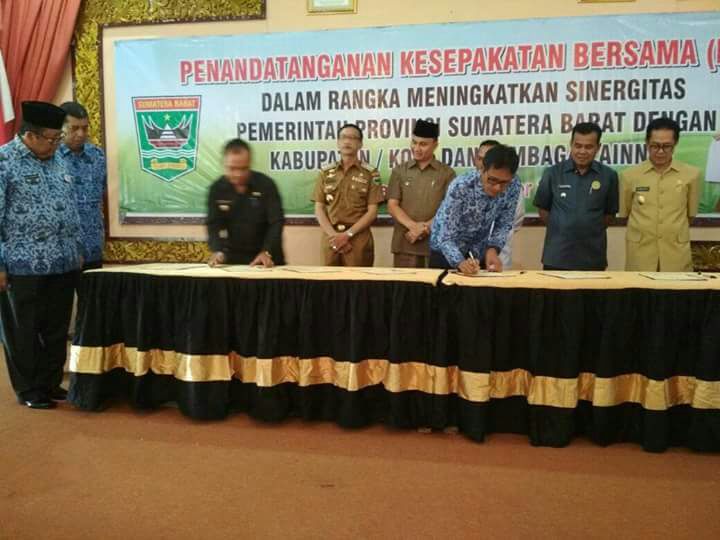 Gubernur Tandatangani MoU Pembenahan Destinasi Wisata  Dengan 7 Kabupten dan Kota di  Sumbar 