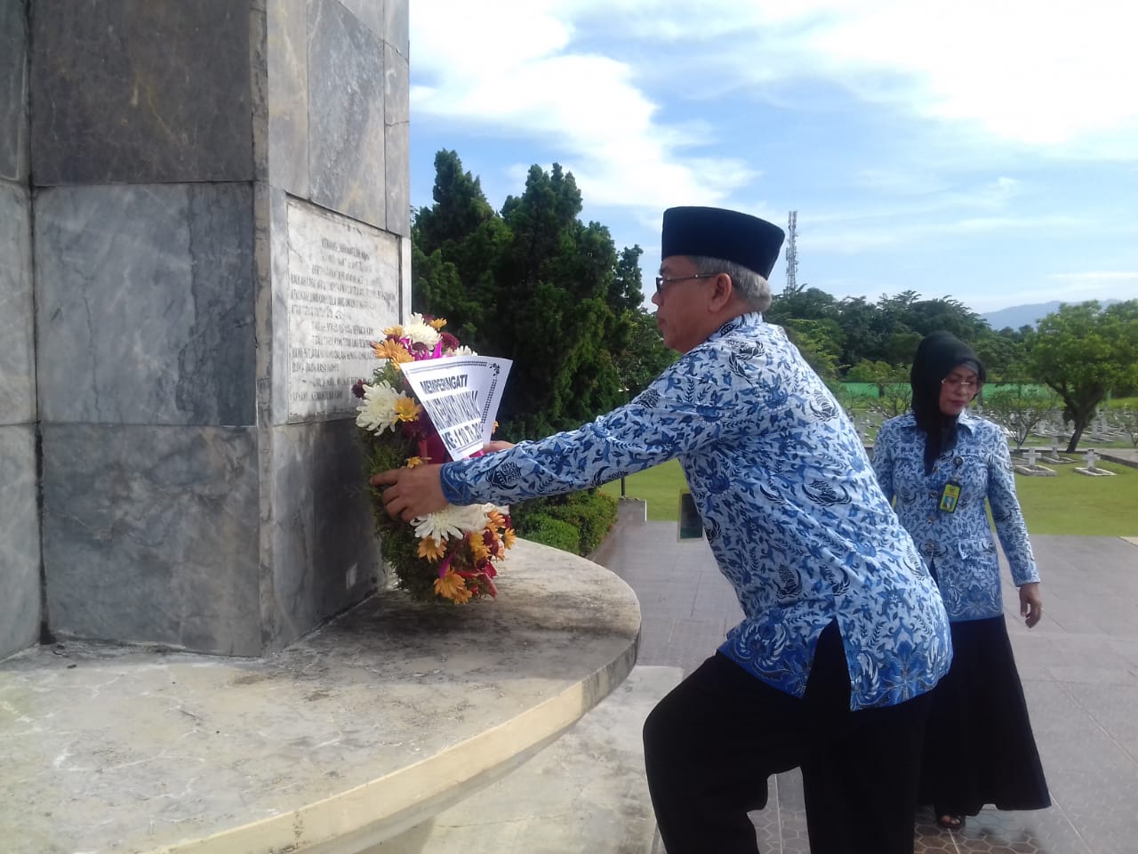 Peringati Harkitnas 2018, Pemprov Sumbar Lakukan Tabur Bunga di TMP Lolong Padang