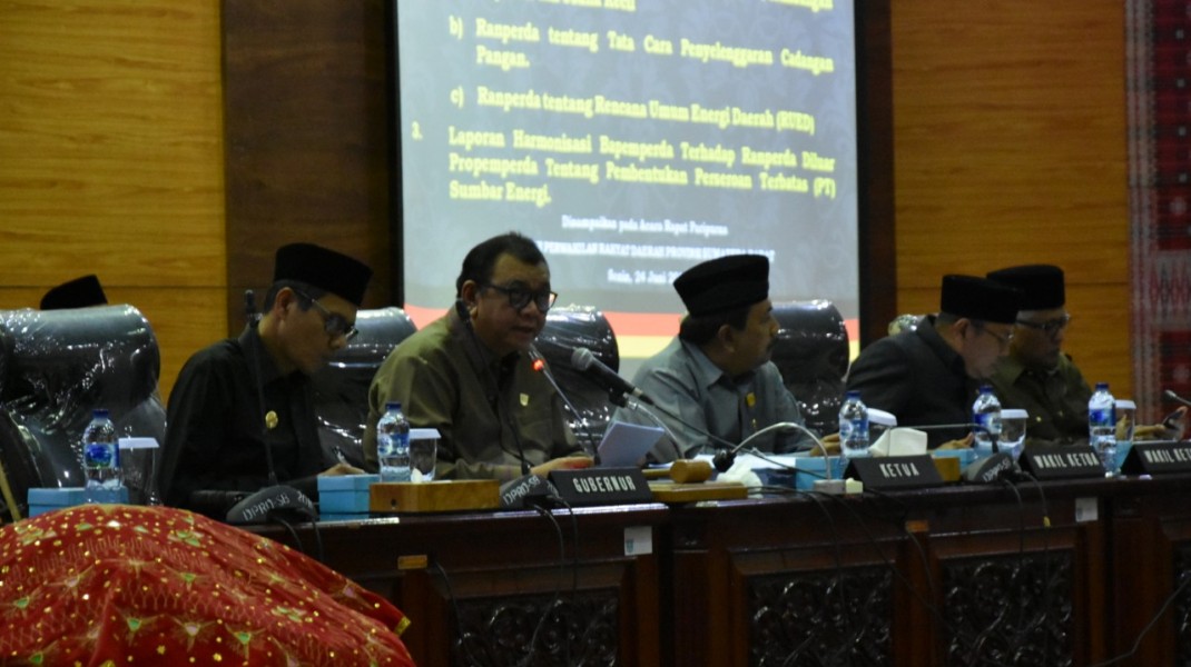 Sumbar Kuatkan Koperasi dan Usaha Kecil Melalui Perda