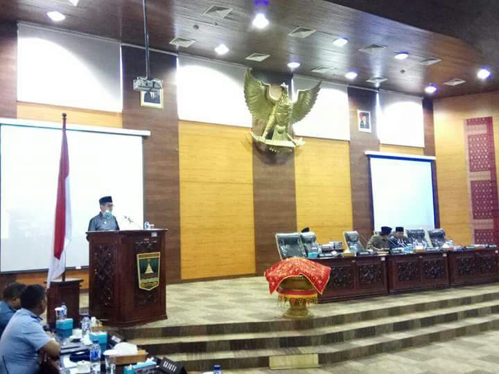 Gubernur Hadiri Rapat Paripurna DPRD Sumbar