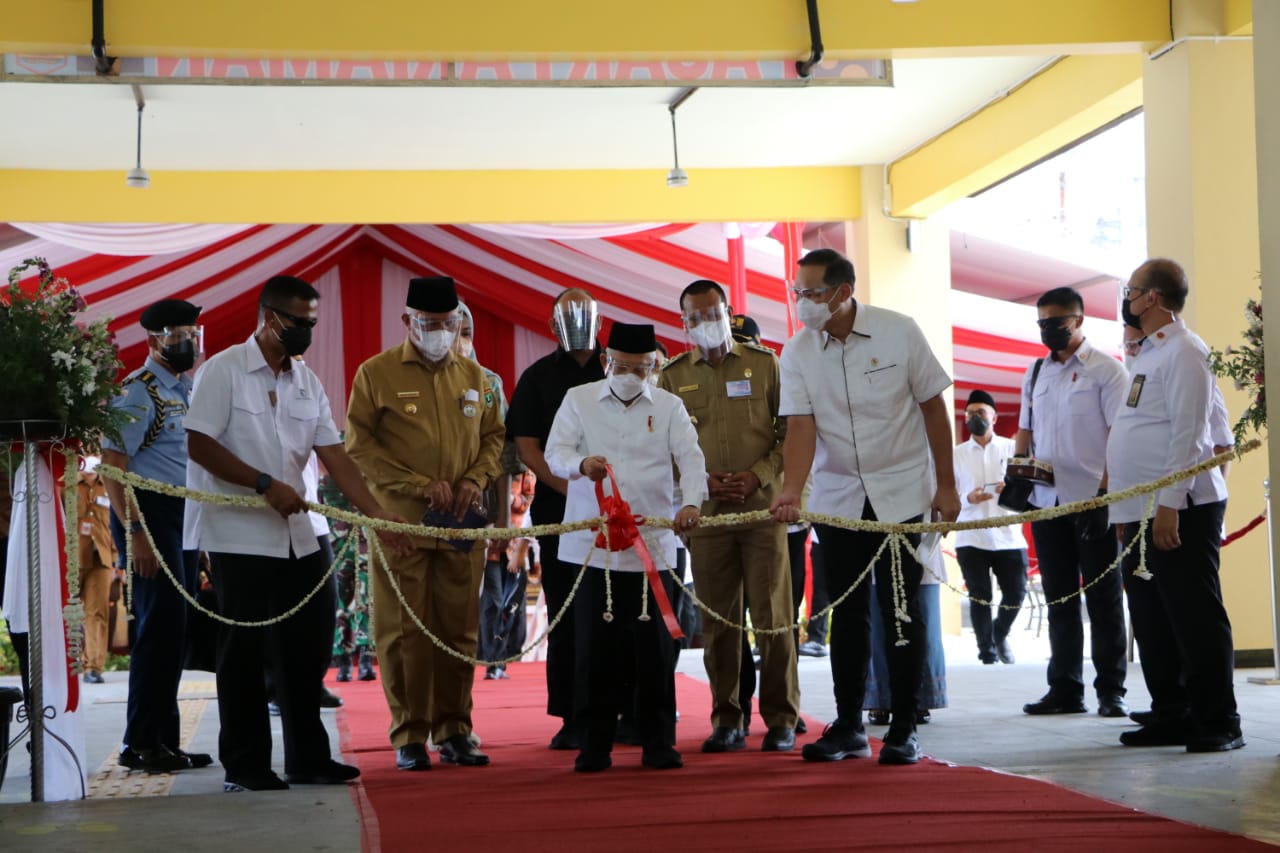 Kunjungi Sumbar, Wapres Ma’ruf Amin Resmikan Pasar Rakyat Pariaman