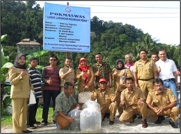 PENYERAHAN BENIH IKAN GARING (RESTOKING IKAN DI PERAIRAN UMUM) DINAS KELAUTAN DAN PERIKANAN PROVINSI SUMATERA BARAT TAHUN 2017