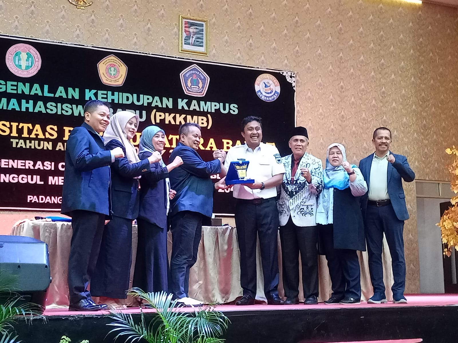 Pemprov Sumbar Ajak Mahasiswa Baru UPGRISBA Jadi Generasi Tangguh di Era Digital