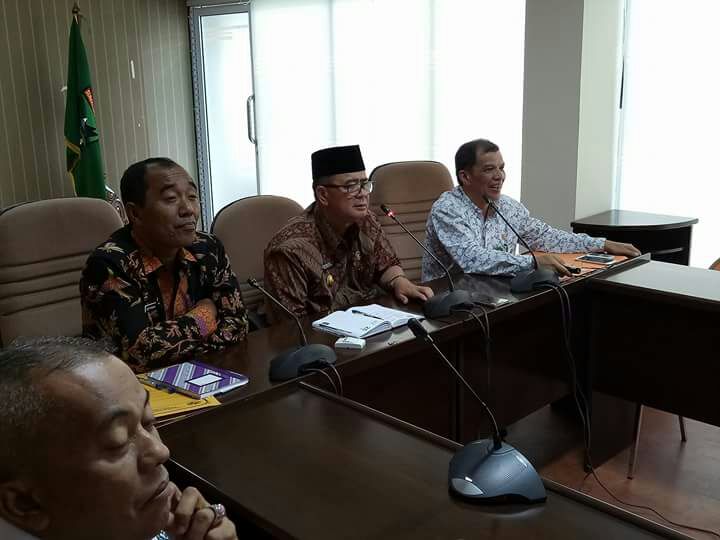 Pemindahan PKL di Kelok Sembilan Untuk Kelancaran Arus Jalan Sumbar - Pekanbaru