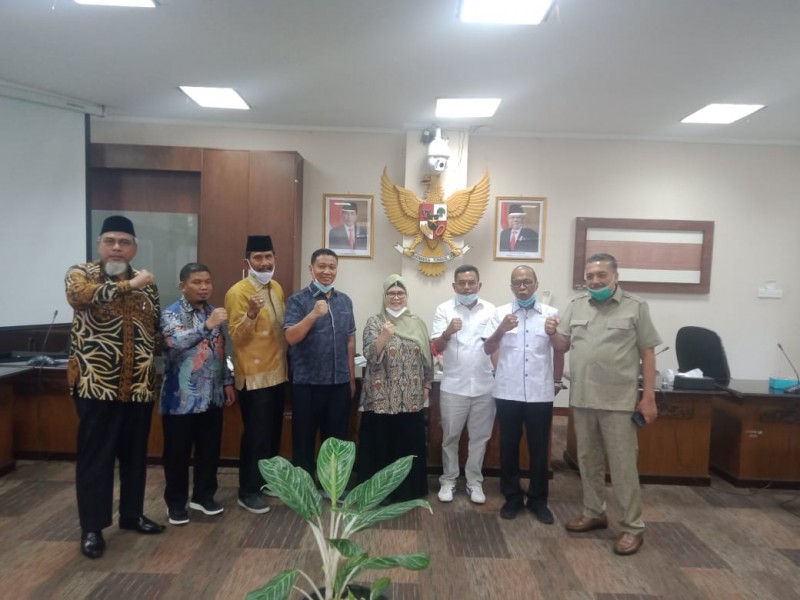 Komsi I DPRD RIau Meminta Masukan DPRD Sumbar Dalam Penyusunan Ranperda Penanggulangan Virus