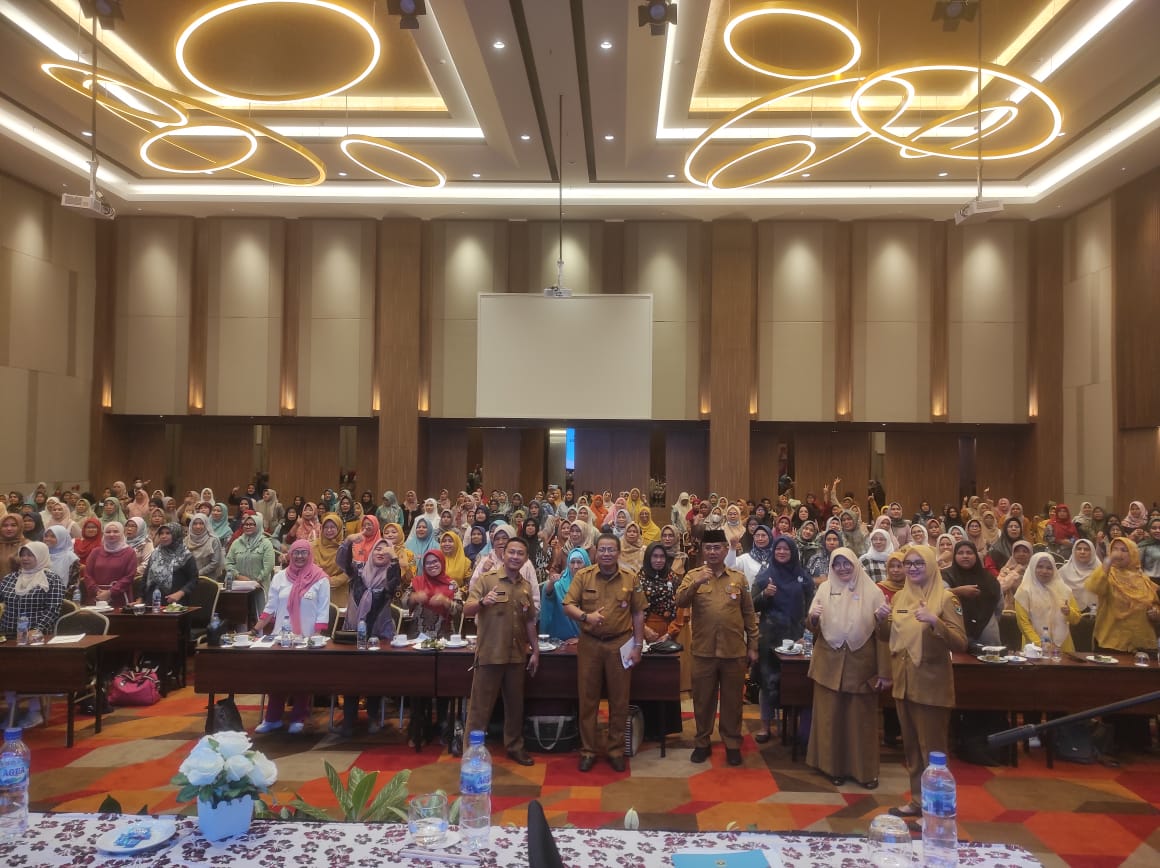 Amasrul : Kader Posyandu Berperan Penting Capai Target Penurunan Stunting di Sumbar 