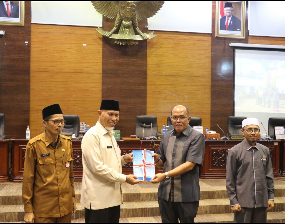 Gubernur Mahyeldi Sampaikan Nota Pengantar Ranperda Tentang Pertanggungjawaban APBD Tahun 2021