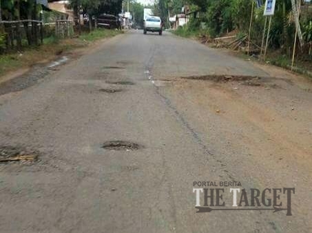 Bupati Yuswir Curhat Soal Jalan Rusak di Sijunjung