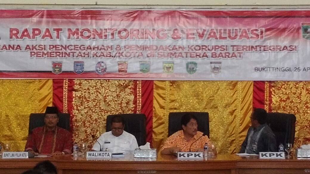 Walikota Bukittinggi Sampaikan Sambutan Selamat Datang  Kepada Peserta Monitoring dan Evaluasi Rencana Aksi Pencegahan & Penindakan Aksi Korupsi Terintegrasi Pemerintah Kab/Kota di Sumatera Barat