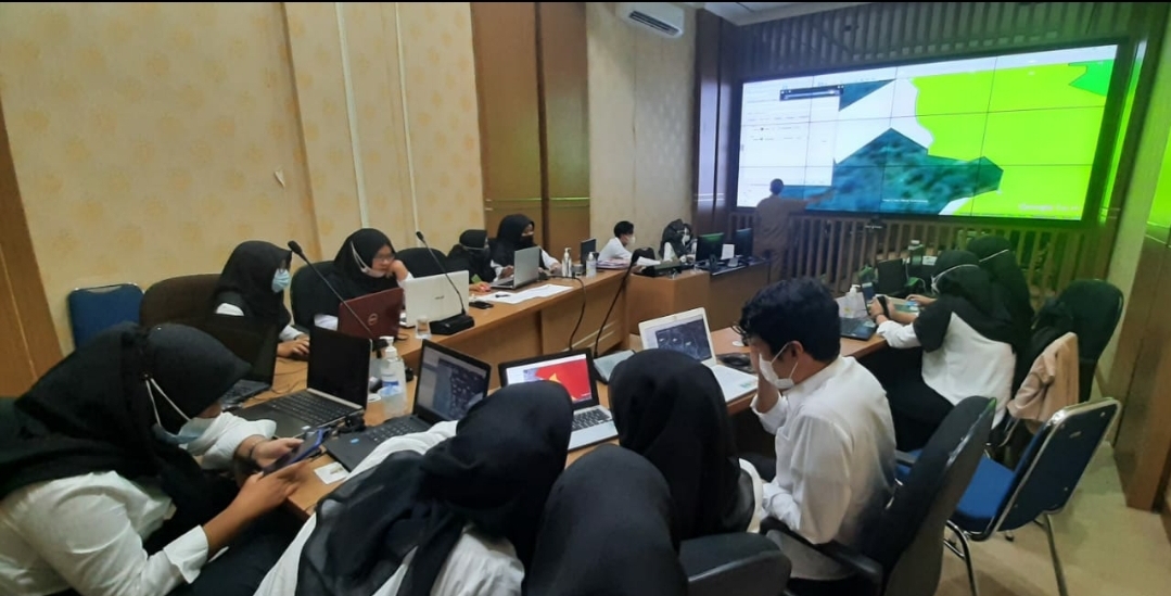 Diskominfotik Sumbar Bekali Mahasiswa Statistik Magang Untuk Membantu di 5 Kecamatan Statistik
