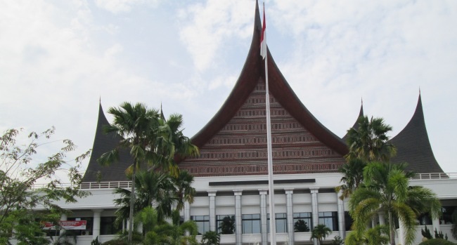 Ribut-ribut soal Mandeh, akan merugikan Sumbar