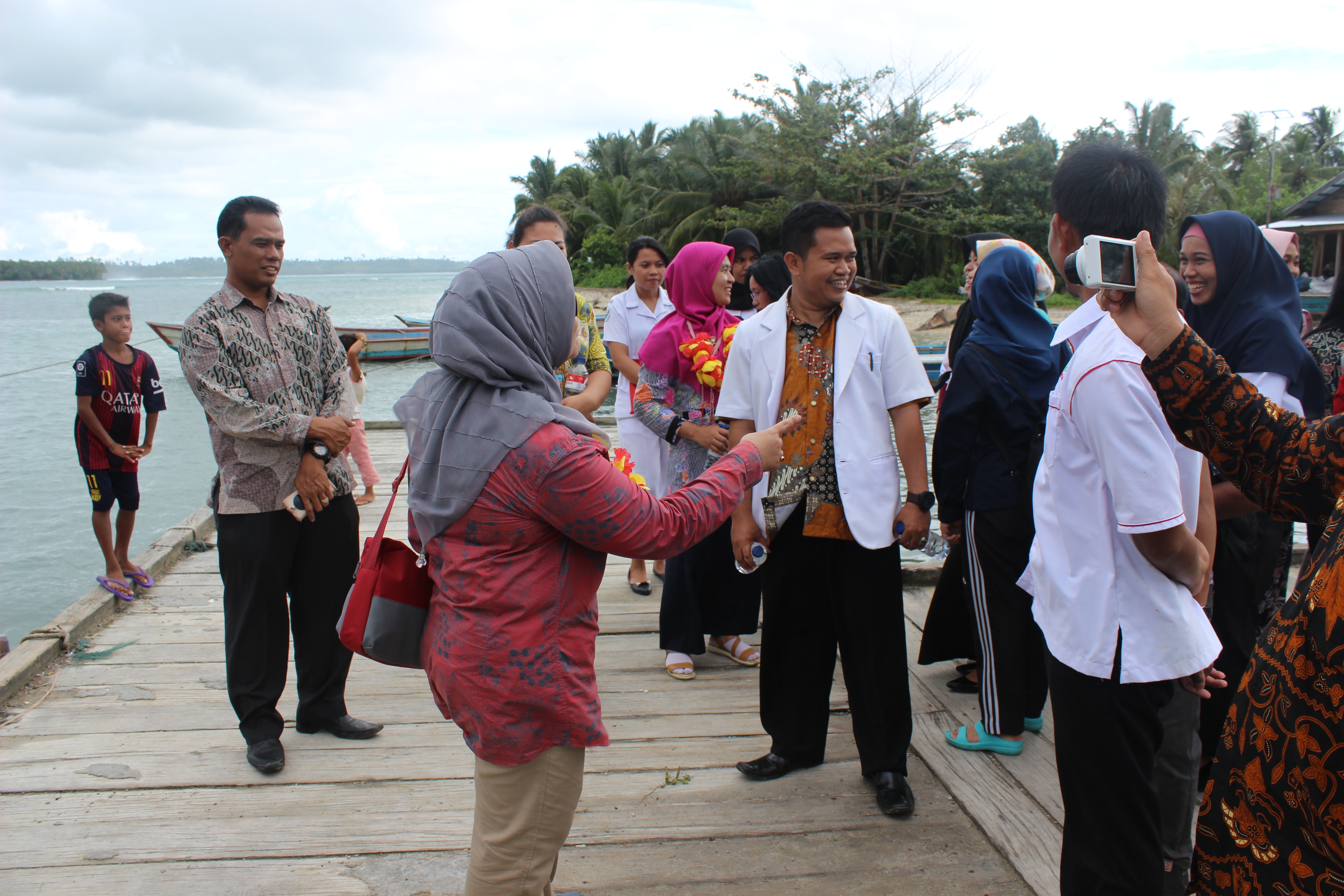 KEGIATAN PELAYANAN DAN PENYULUHAN KE KABUPATEN KEPULAUAN MENTAWAI DI PUSKESMAS PEIPEI PASAKIAT TAILELEU 