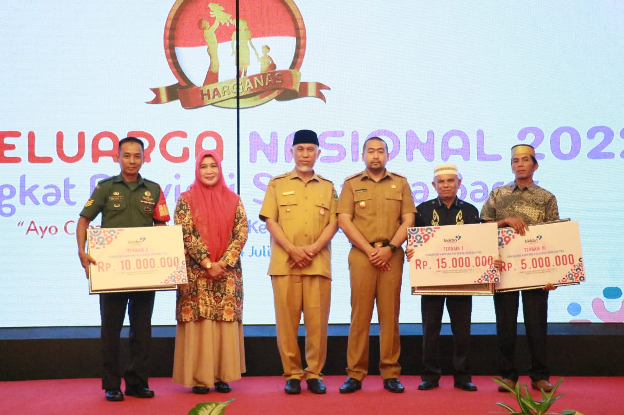 Turunkan Prevelansi Stunting, Audy Joinaldy Dikukuhkan Sebagai Bapak Asuh Sumbar