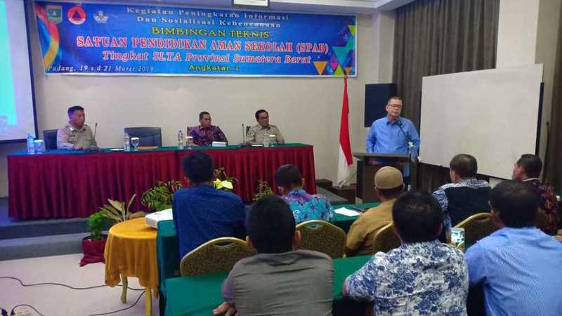 Sumatera Barat Menuju Sekolah Tangguh Bencana