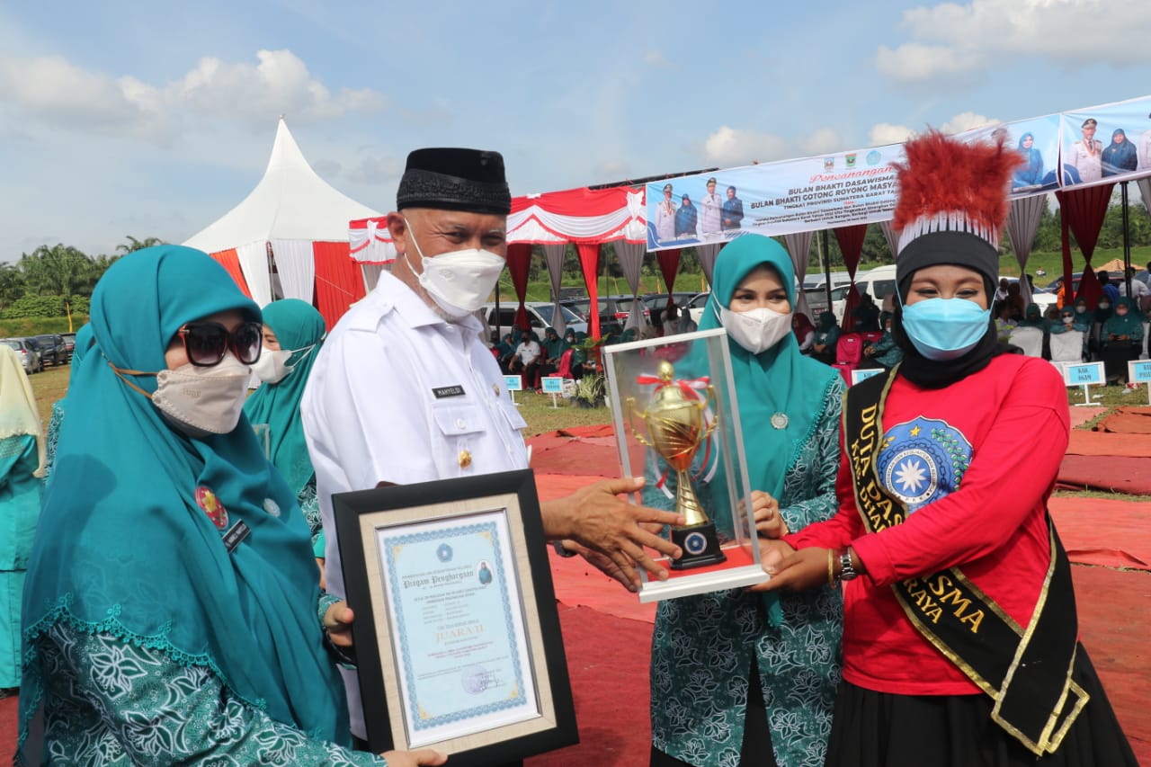 Gubernur Mahyeldi Canangkan Bulan Bhakti Dasa Wisma Tingkat Provinsi Sumbar