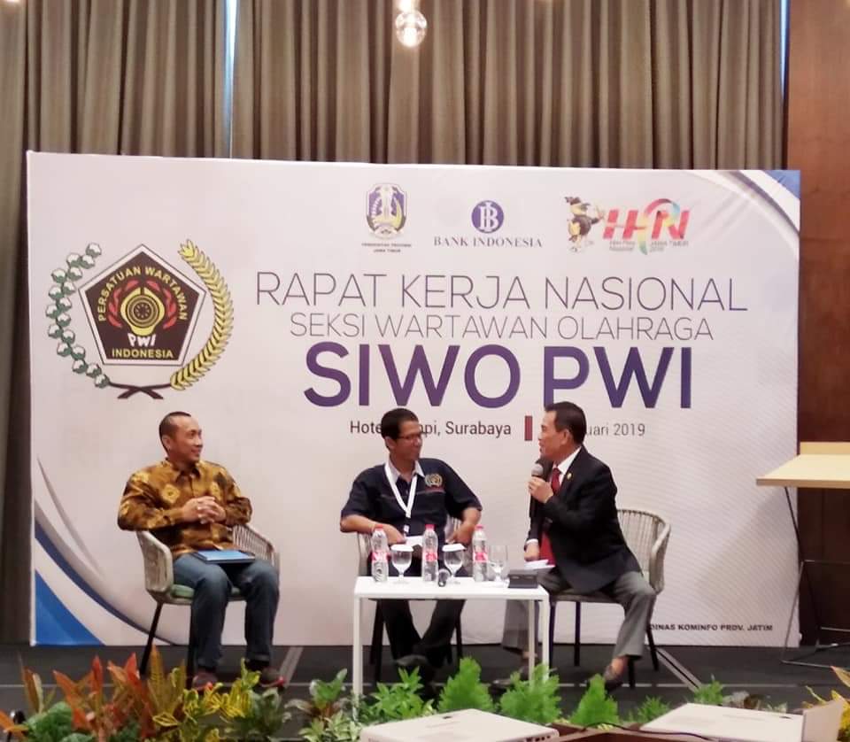 SYAIFUL BERI PAPARAN PADA DISKUSI PANEL DI HADAPAN SIWO PWI SE- INDONESIA