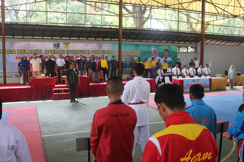 HENDRA IRWAN RAHIM: KARATE OLAHRAGA BELADIRI KEBANGGAAN DI DUNIA 