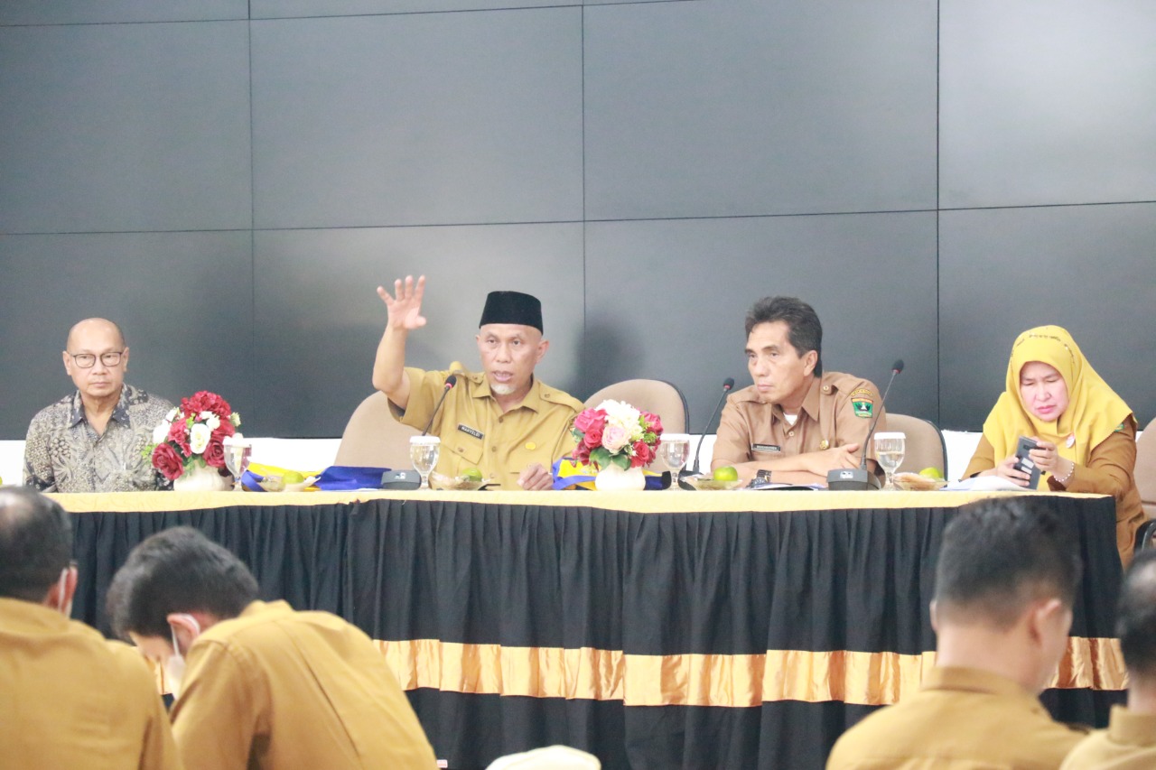 Gubernur Dukung Pemanfaatan Geotekstil untuk Pengurangan Abrasi dan Limbah di Kawasan Pantai