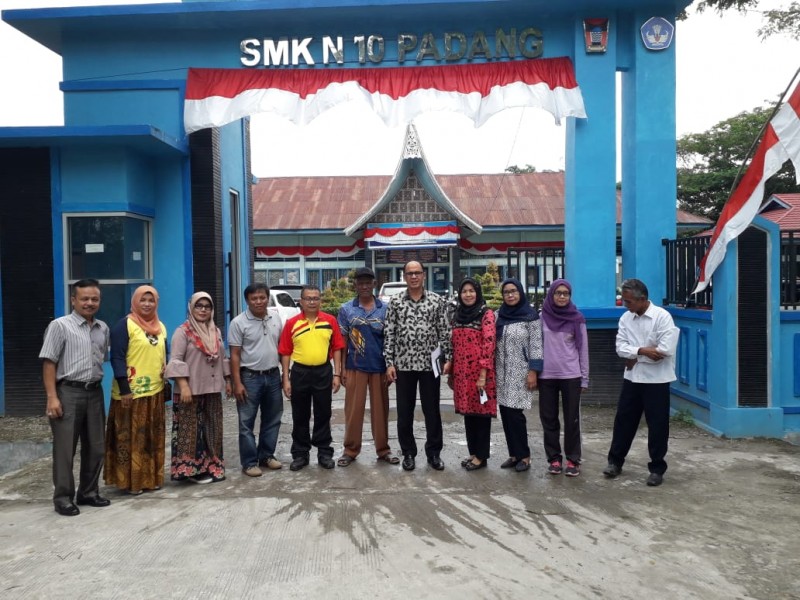 Taufik Hidayat, Terkendala Sarana Dan Prasarana SMKN 10 tidak optimal Lahirkan tenga profesional