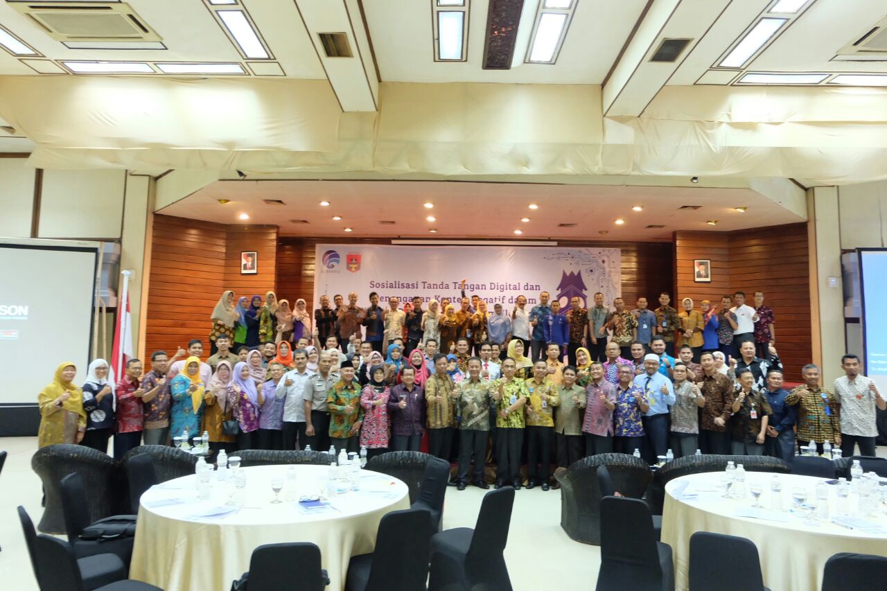 Sosialisasi Tanda Tangan Digital dan Penanganan Konten Negatif dalam Konsep Pengendalian Sistem Elektronik