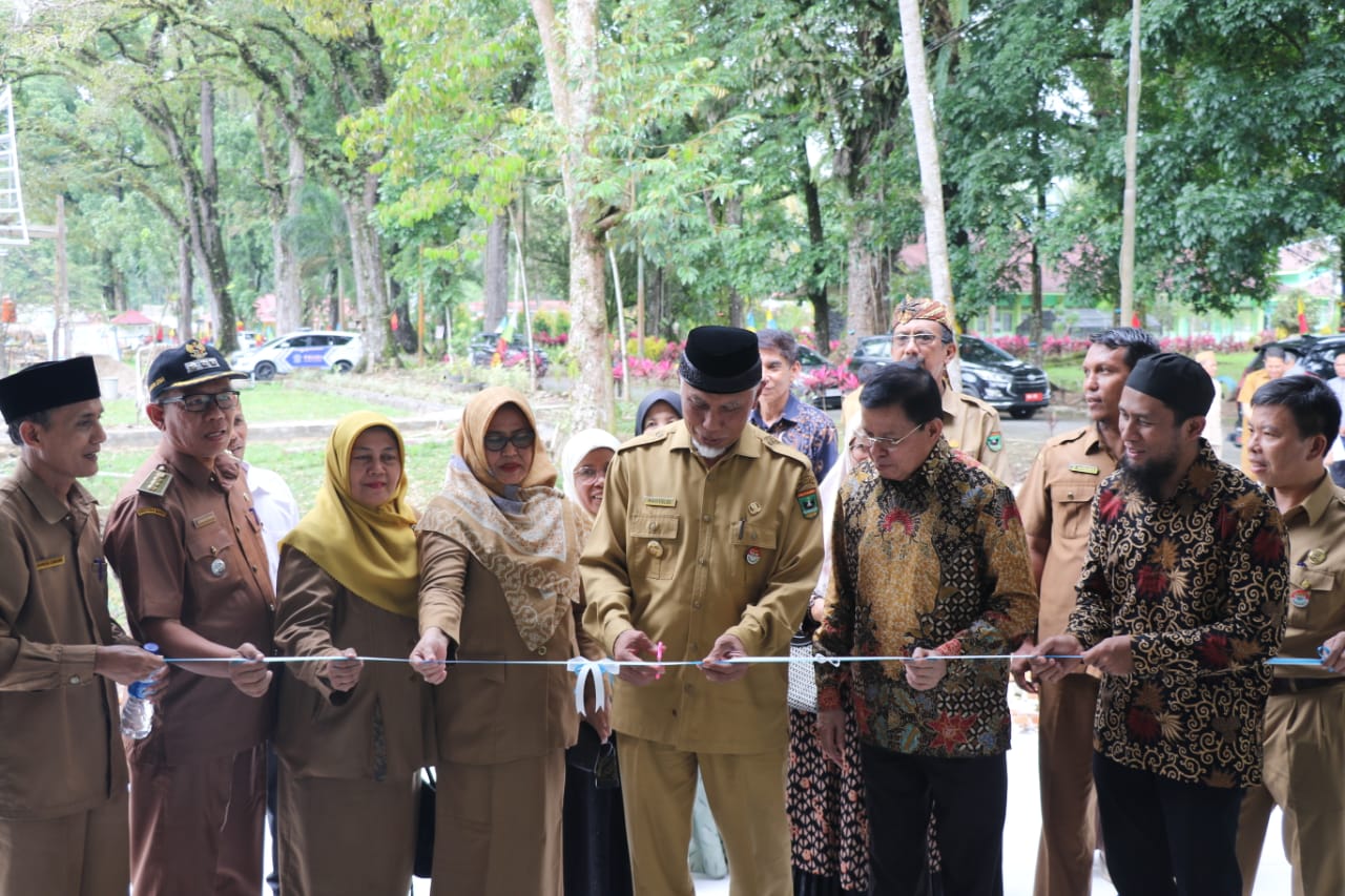 RM Upiak Banun di Rest Area INS Kayu Tanam Diresmikan Gubernur Sumbar