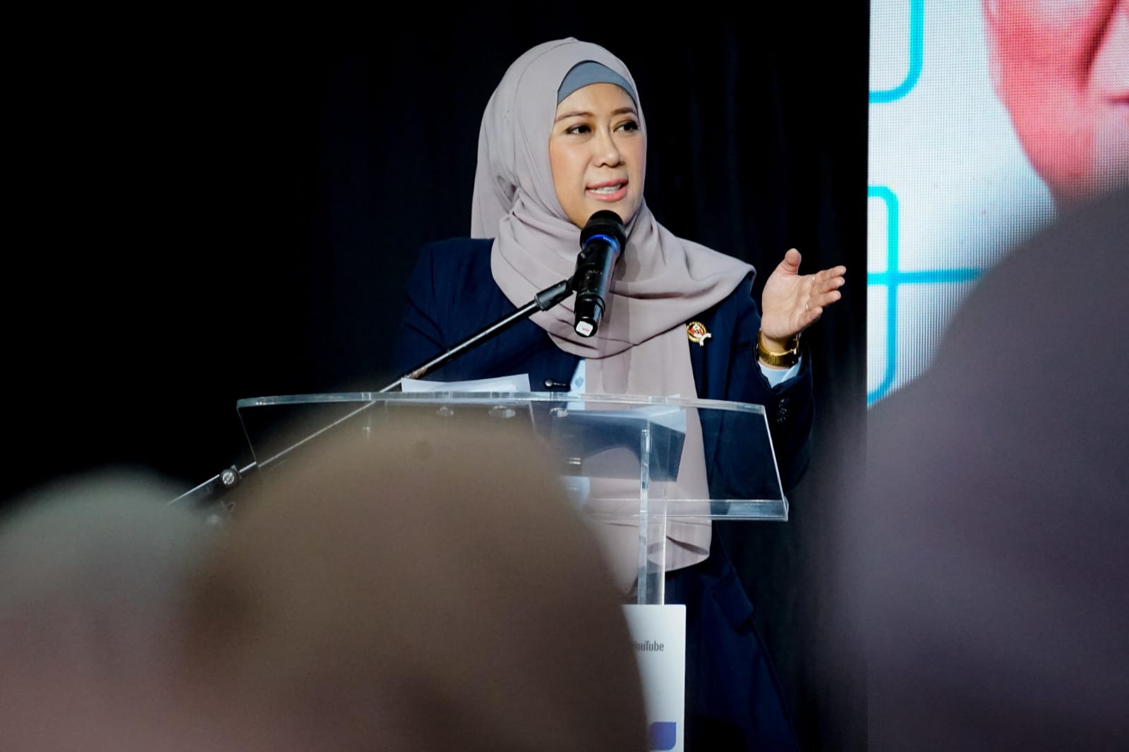 Menkomdigi Meutya: Neflix, PUBG Hingga Shopee Sudah Lapor Penilaian Mandiri PP TUNAS*