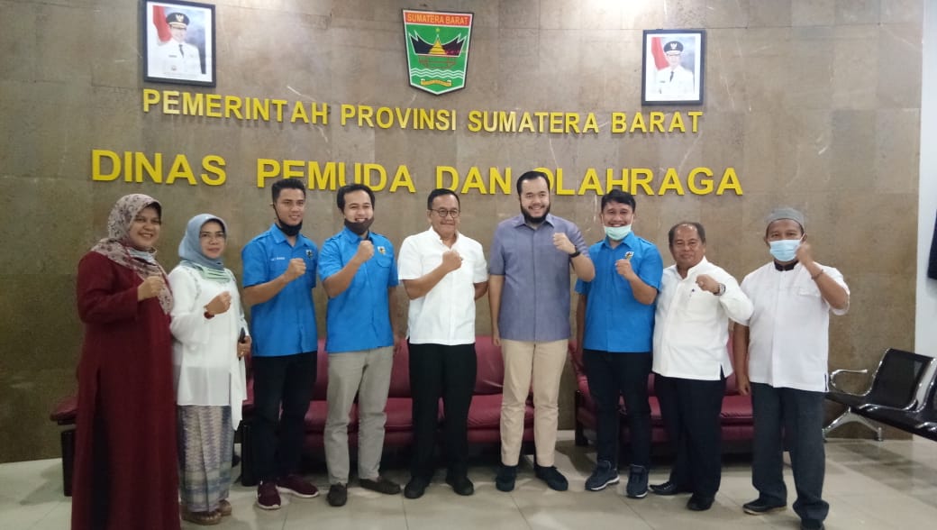 SUASANA NEW NORMAL KADISPORA SUMBAR SAMBUT KETUA KNPI 
