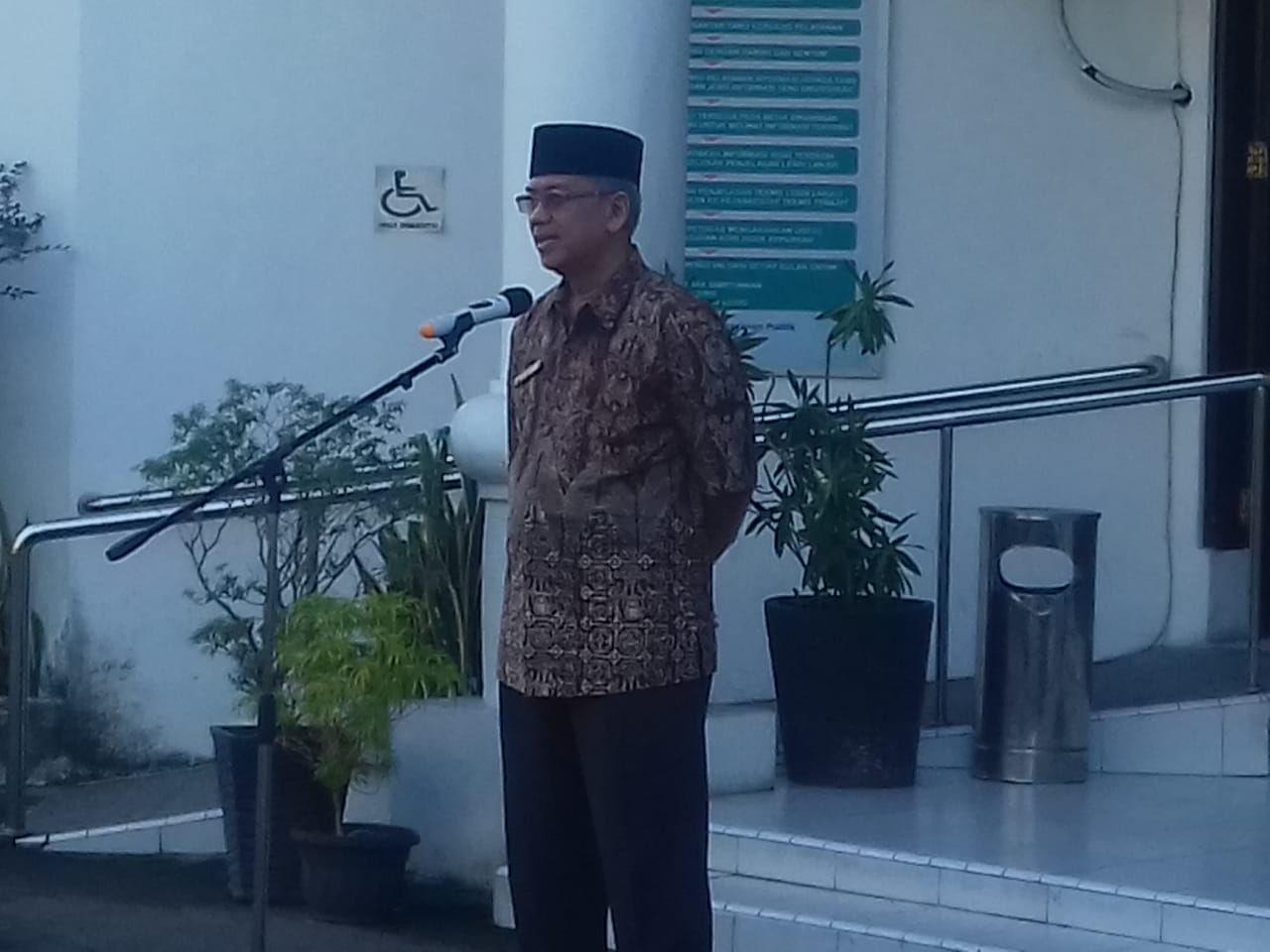 Tingkat Kehadiran Pegawai Dinas Lingkungan Hidup Sumbar 100%