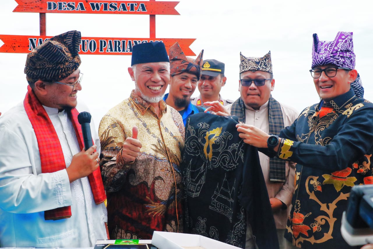 Masuk 50 Besar ADWI 2022, Sandiaga Uno Kunjungi Nagari Tuo Pariangan