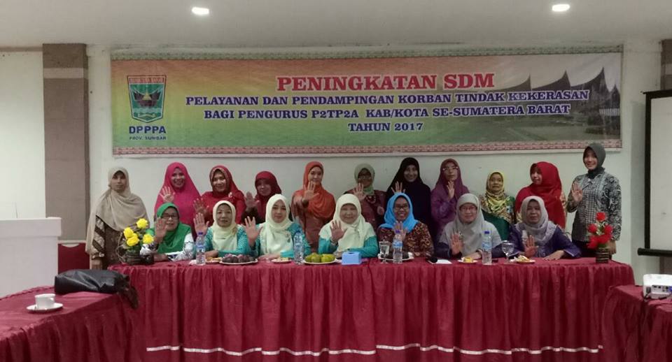 Ketua P2TP2A Limpapeh Rumah Nan Gadang Lakukan Pembinaan Bagi Pengurus P2TP2A di Kabupaten Lima Puluh Kota