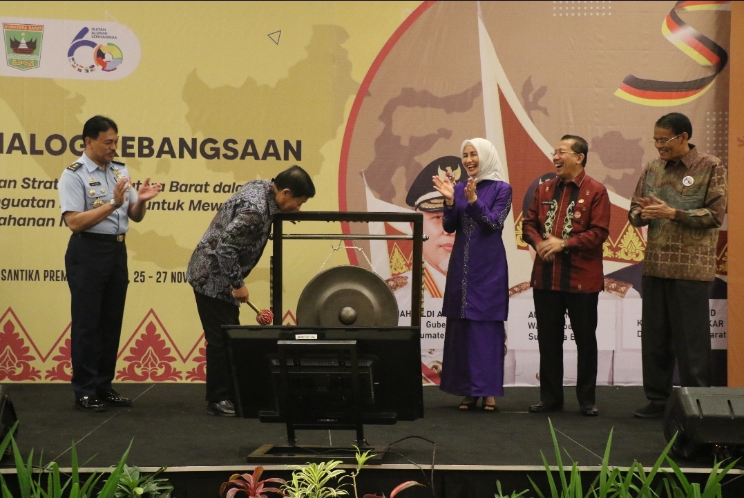 Sumbar Disebut Berperan Strategis Terhadap Ketahanan Nasional, Gubernur Sumbar Buka Dialog Kebangsaan