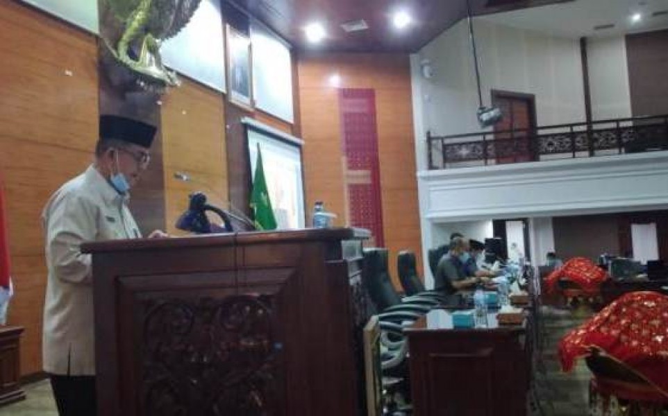 Wagub Sumbar Sampaikan Tanggapan Pemerintah Daerah Terkait Dua Ranperda Prakarsa DPRD